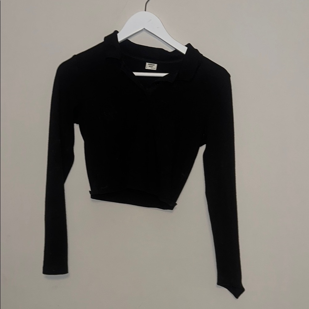 Aritzia Sunday Best Black Long Sleeve Crop Top